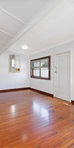 FAMILY HOME - Photo 4