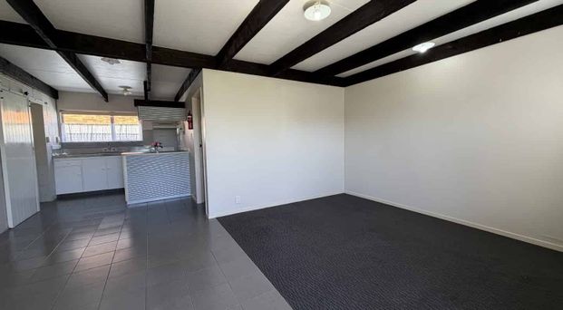 Spacious Three-Bedroom Home with Easy Living - Photo 1