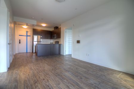 For Lease - 95 Dundas Street Unit# 121, Oakville, Ontario - Photo 4