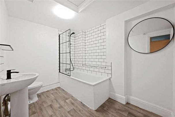 Scrubs Lane, London, NW10 - Photo 1