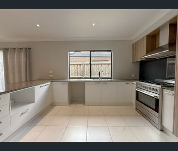24 Tremont Street, Pakenham, Vic 3810 - Photo 4