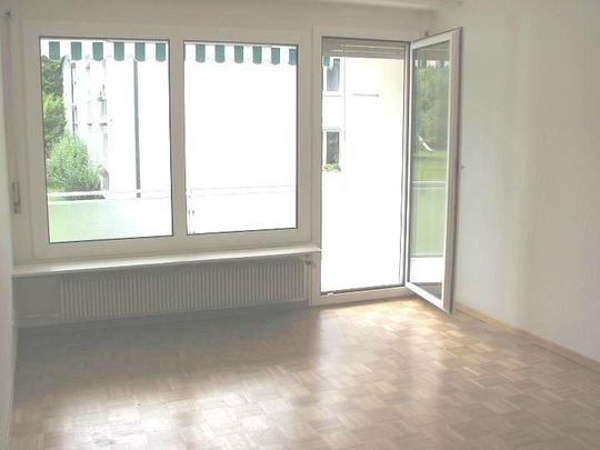 gemütliche 3-Zimmerwohnung im 1. OG mit Balkon - Photo 1