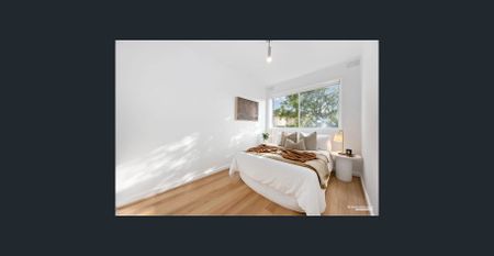 Parkside Position with a Private Balcony - Photo 3