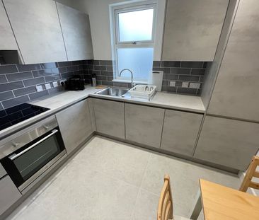 Room in a Shared House, Cedar Road, NW2 - Photo 5