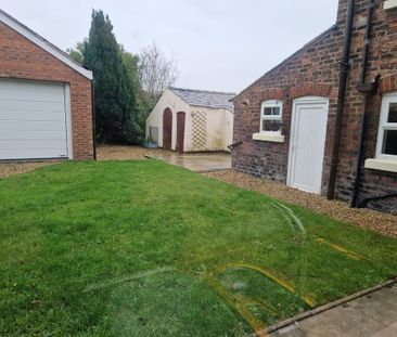 4 bedroom semi-detached house to rent - Photo 6