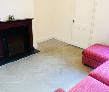 4 Bed Terraced House, South View Crescent, S7 - Photo 3