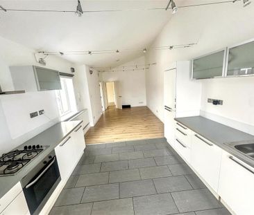 2 bedroom flat to rent - Photo 6