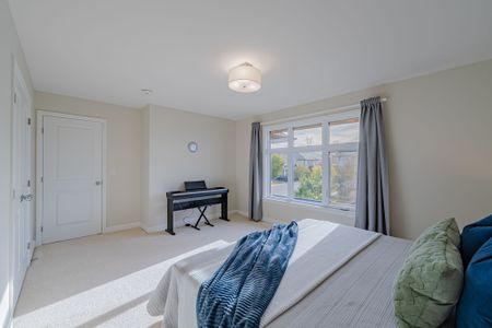 For Lease - 100 Lochhouse Walk, Barrhaven, Ontario - Photo 4