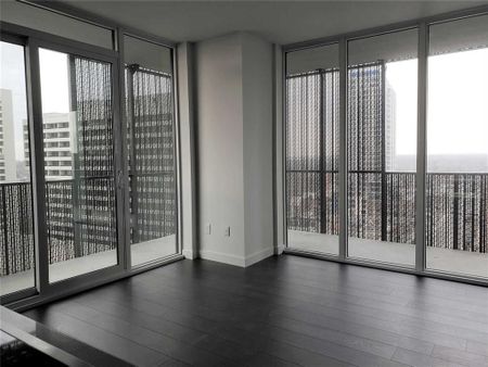 For Lease - 8 Eglinton Avenue Unit# 1005, Toronto, Ontario - Photo 5