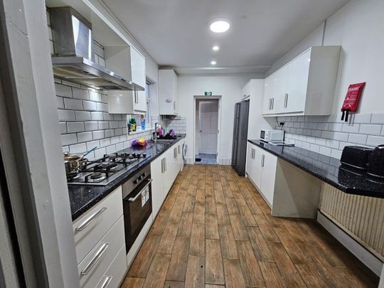 Room in a Shared House, Kathleen Road, B25 - Photo 1