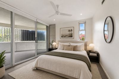 Modern 1-Bedroom Apartment in the Heart of Bondi Junction - Photo 3