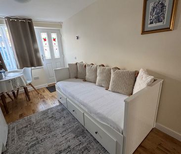 1 Bed Semi-Detached House, Handcross Road, LU2 - Photo 2
