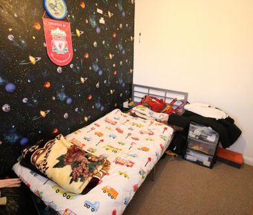 4 bedroom terraced house to rent - Photo 5