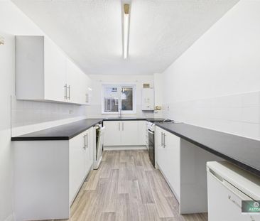 Pound Hill - Photo 2