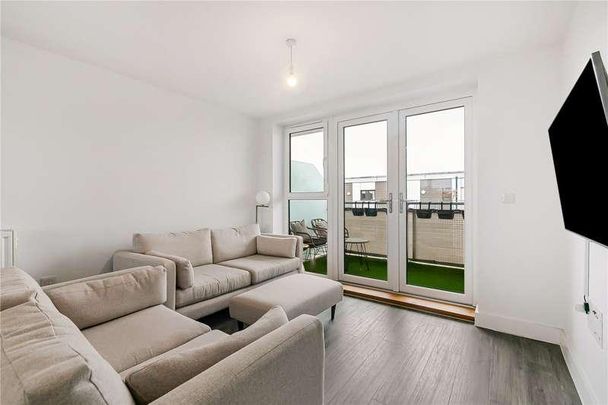 Mole Road, Hersham, Walton-on-thames, Surrey, KT12 - Photo 1