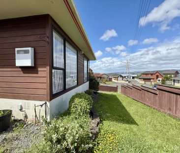 3-Bedroom House in Tirohanga - Photo 6