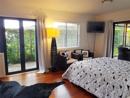 Oneroa, 1 Bedroom $400P/W - Photo 3