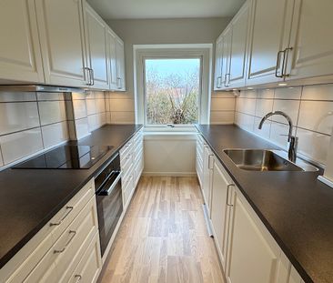 Charmerende nyrenoveret lejlighed i Charlottenlund (Expats) - Photo 1