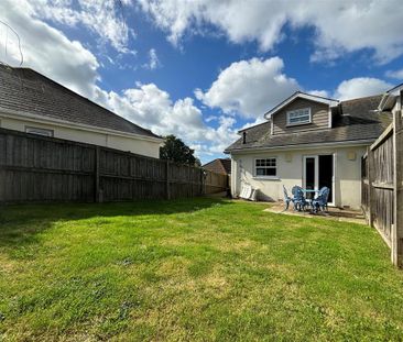 3 bedroom semi-detached house to rent - Photo 1