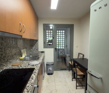 2 Bedroom Apartment For Rent in Estepona, Málaga - Photo 5