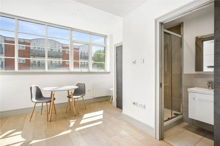 Studio to rent - Photo 3