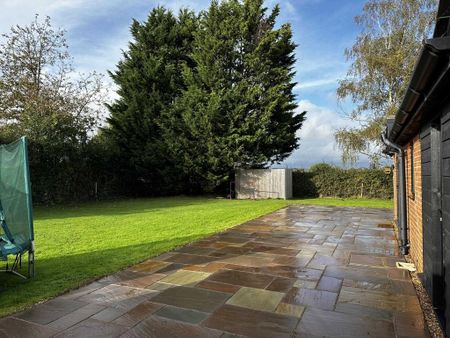 4 bedroom barn conversion to rent - Photo 2