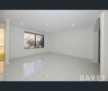 5/309 Harborne Street, Glendalough, WA 6016 - Photo 6