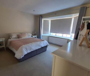 2 bedroom semi-detached bungalow to rent - Photo 2