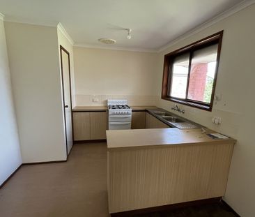 3 BEDROOM HOME! - Photo 4