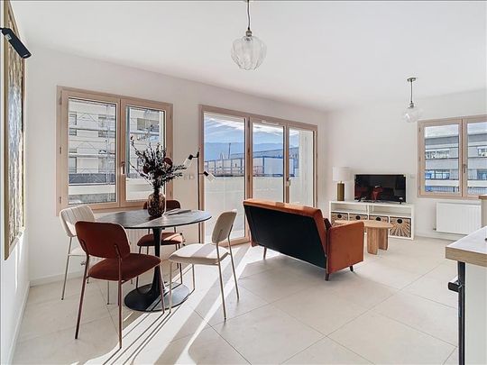 2 pièces - Meublé - 42,76 m² - 1er étage - Colocation non autorisée - Photo 1