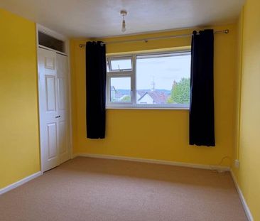 Hucclecote Road, Hucclecote - Photo 4