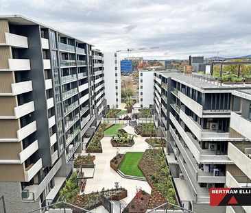 Top floor with expansive view! - Photo 2