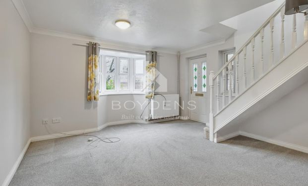 Victoria Gardens, Colchester - Photo 1