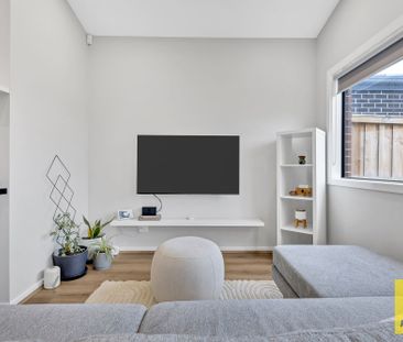 21 Respect Way, Tarneit VIC 3029 - Exceptional Design, Perfect Loca... - Photo 2