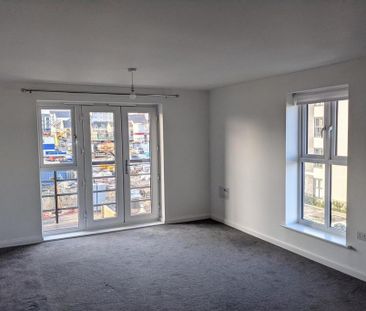 2 bedroom flat to rent - Photo 2