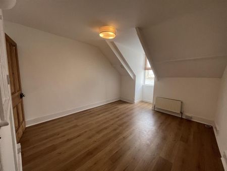 3 bedroom maisonette to rent - Photo 4