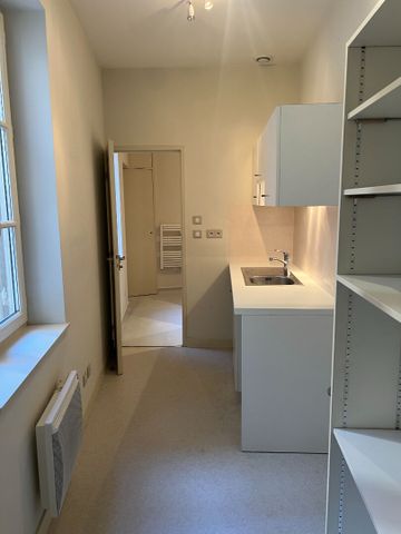 Location Appartement 1 pièce 35m² - Photo 2