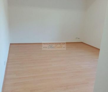 Pronájem bytu 1+kk 27 m² - Fotografie 2