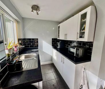 2 bedroom semi-detached house to rent - Photo 1