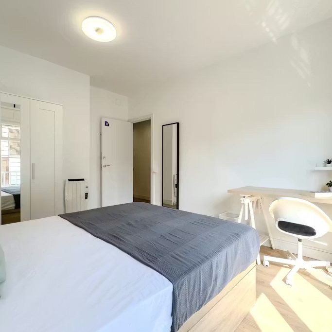 Carrer del Rosselló, Barcelona, Catalonia 08008 - Photo 1