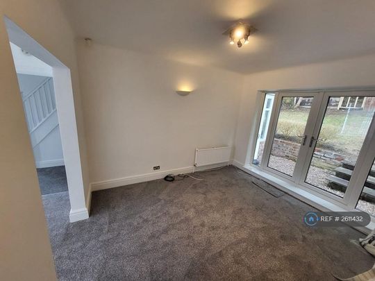 3 bedroom semi-detached house to rent - Photo 1
