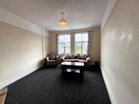 3 bedroom flat to rent - Photo 1