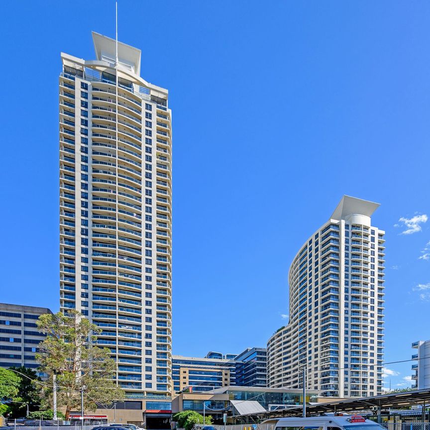 Breathtaking Three-Bedroom Apartment Located in the Central Area of St Leonards with Impeccable View - Photo 1