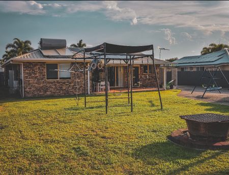 MODERN HOME WITH A LARGE SHED - Photo 5