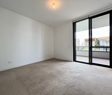 Spacious 2 Bedroom Apartment Located within Putney Hill - Photo 2