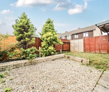 2 bedroom maisonette to rent - Photo 4