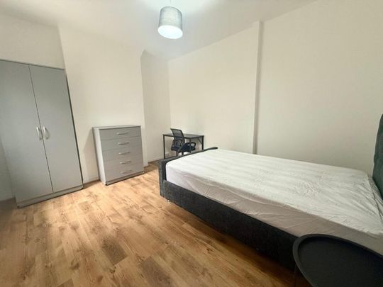 4 bedroom house share to rent - Photo 1
