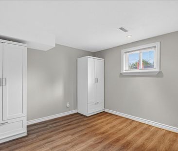 For Lease - 117 Bolton Avenue, Newmarket, Ontario - Photo 1