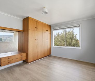 Tidy Family Home - Photo 1