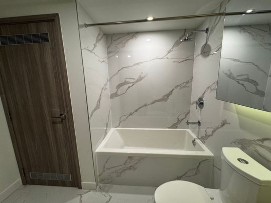 For Lease - 3 Concord Cityplace Way, Toronto, Ontario - Photo 1